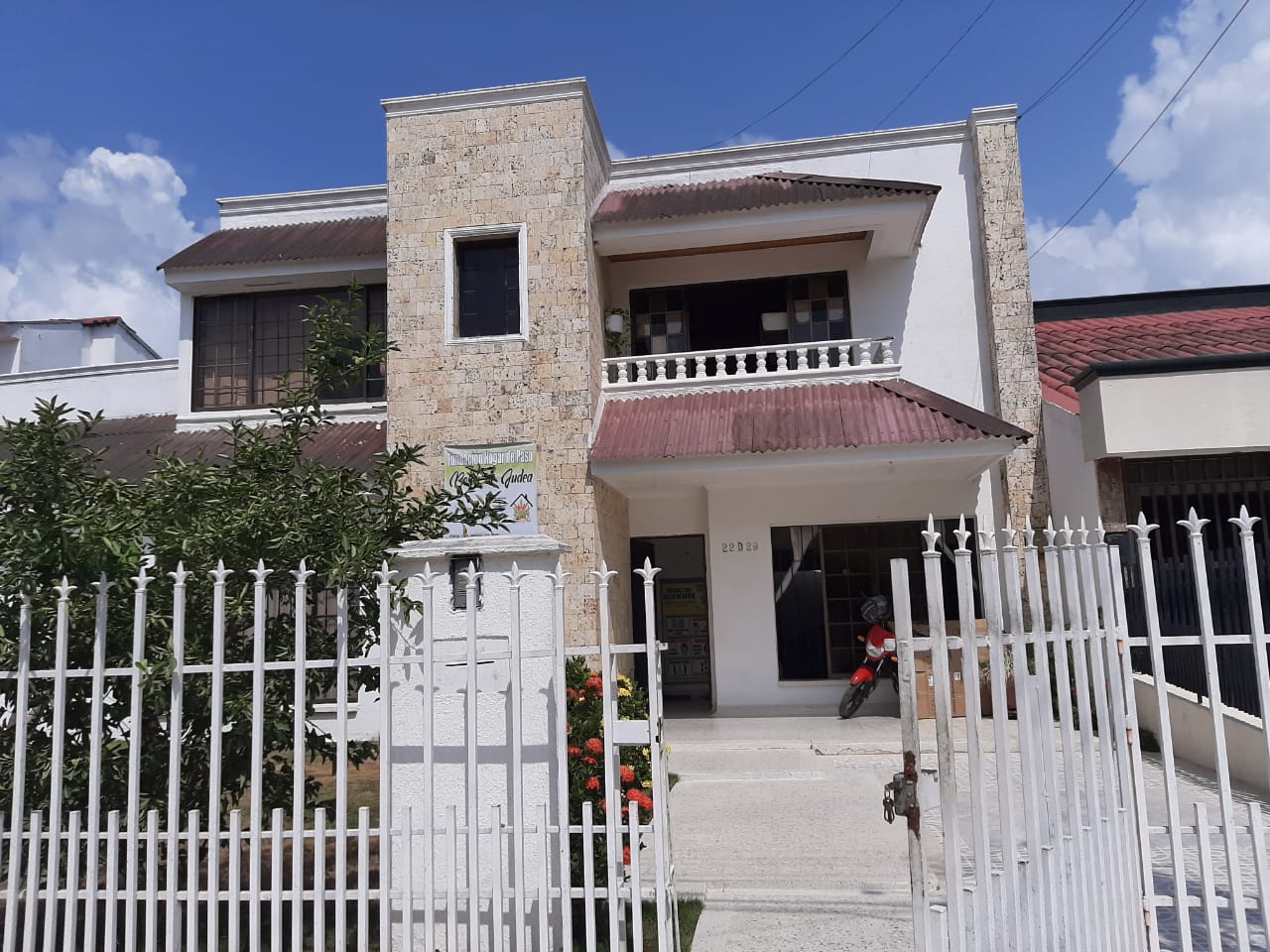 Fachada del Hogar de Paso